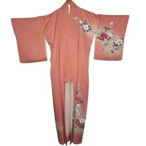Vintage Silk Tomesode (short sleeve) Kimono Robe Salmon color Floral Design